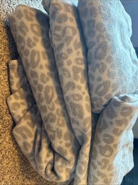 Cuddl Duds Plush Leopard-Print Sheet Set